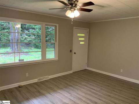 706 Overbrook Dr, Seneca, SC 29678 photo 3