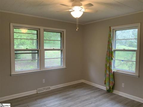 706 Overbrook Dr, Seneca, SC 29678 photo 9