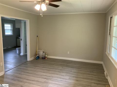 706 Overbrook Dr, Seneca, SC 29678 photo 4