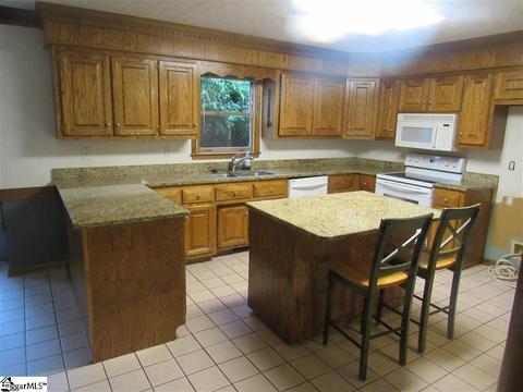 206 Glen Laurel Dr, Easley, SC 29642 photo 2