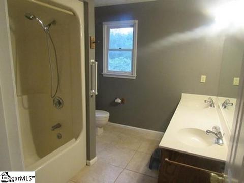 206 Glen Laurel Dr, Easley, SC 29642 photo 9
