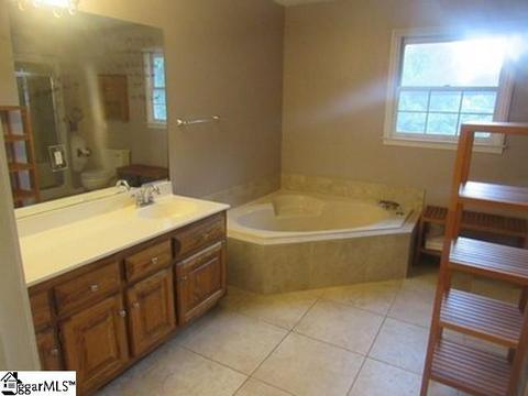 206 Glen Laurel Dr, Easley, SC 29642 photo 11