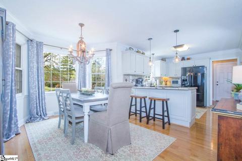 105 Buckingham Rd, Easley, SC 29640 photo 5
