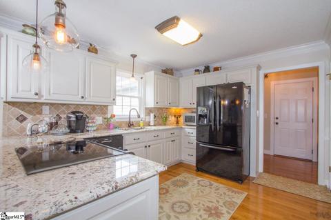 105 Buckingham Rd, Easley, SC 29640 photo 13