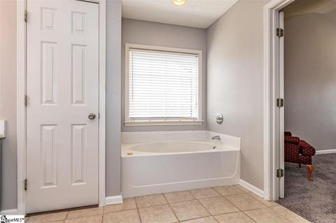 129 Cotter Ln, Greer, SC 29650 photo 24