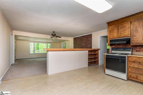 419 Brown Bottom Rd, Central, SC 29630 photo 6