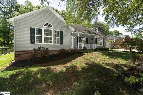 302 E Celestial Dr, Greer, SC 29651 photo 2
