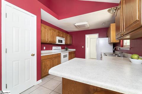302 E Celestial Dr, Greer, SC 29651 photo 11