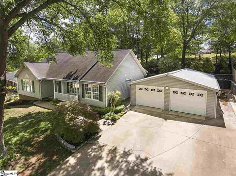 302 E Celestial Dr, Greer, SC 29651 photo 3