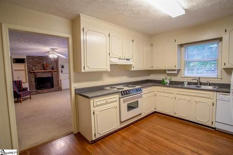 403 Hedgewood Ter, Greer, SC 29650 photo 10