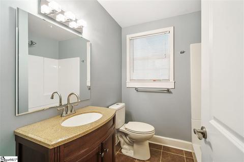 101 Pinewood Dr, Easley, SC 29640 photo 12