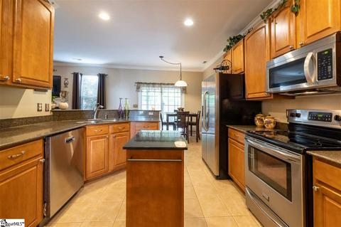 8 Kylemore Ln, Greer, SC 29650 photo 17