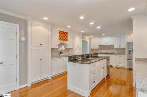105 Lytle Ct, Greer, SC 29650 photo 2