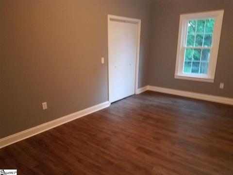 9 20th St, Greer, SC 29651 photo 5