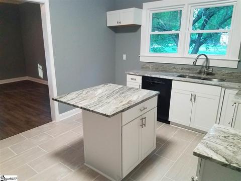 9 20th St, Greer, SC 29651 photo 4