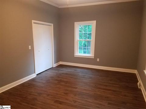 9 20th St, Greer, SC 29651 photo 6