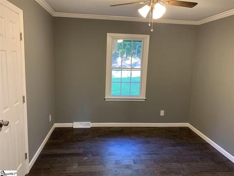 105 Tryon St, Greer, SC 29651 photo 17