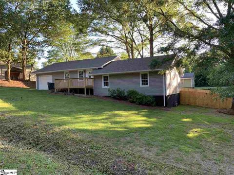105 Tryon St, Greer, SC 29651 photo 2
