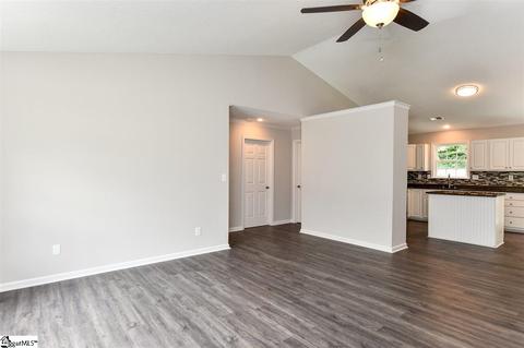 236 Rivers Edge Dr, Easley, SC 29642 photo 8