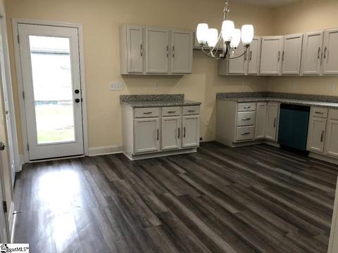404 4th St, Greer, SC 29651 photo 6