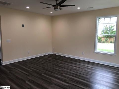 404 4th St, Greer, SC 29651 photo 8