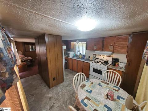502 Tripp St, Williamston, SC 29697 photo 3