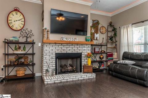 560 Thomas Edwards Ln, Greer, SC 29651 photo 4
