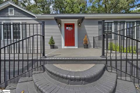 705 S B St, Easley, SC 29640 photo 2