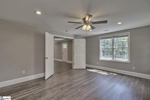 705 S B St, Easley, SC 29640 photo 18