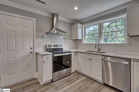 705 S B St, Easley, SC 29640 photo 8