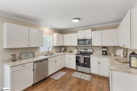 105 Roosevelt Rd, Pelzer, SC 29669 photo 4
