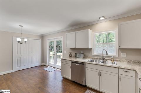 105 Roosevelt Rd, Pelzer, SC 29669 photo 5