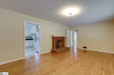 300 Heyward Ave, Honea Path, SC 29654 photo 6