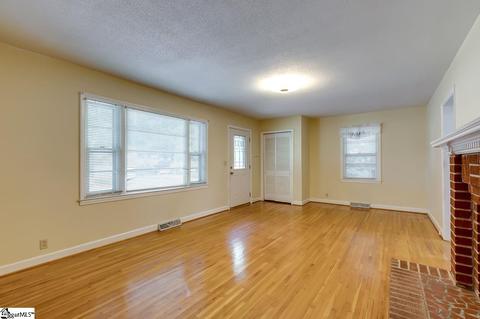 300 Heyward Ave, Honea Path, SC 29654 photo 10