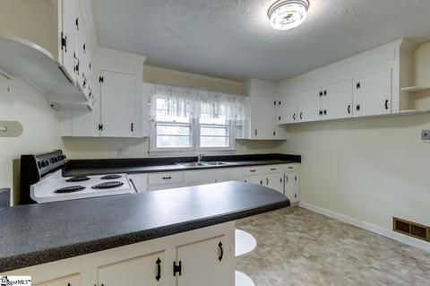 300 Heyward Ave, Honea Path, SC 29654 photo 13