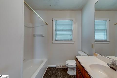300 Heyward Ave, Honea Path, SC 29654 photo 22
