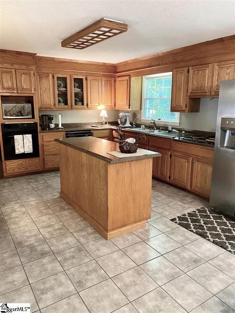 306 Shadowmere Dr, Pelzer, SC 29669 photo 12