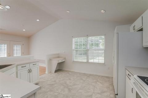 20 Brunner Ct, Greer, SC 29650 photo 9