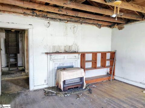 818 E Main St, Easley, SC 29640 photo 8