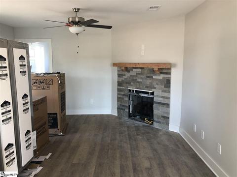 318 Cox Rd, Greer, SC 29651 photo 3