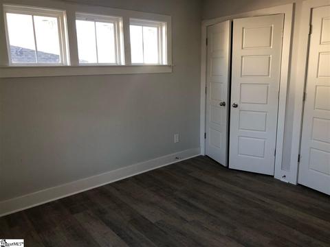 318 Cox Rd, Greer, SC 29651 photo 5