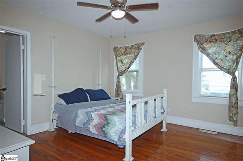 324 Pine St, Greer, SC 29650 photo 8