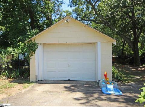 324 Pine St, Greer, SC 29650 photo 15