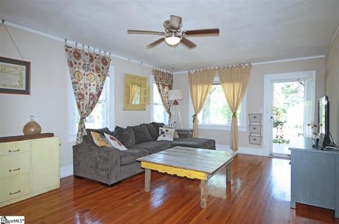 324 Pine St, Greer, SC 29650 photo 3