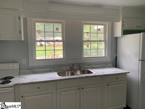 12 Spring St, Pelzer, SC 29669 photo 5