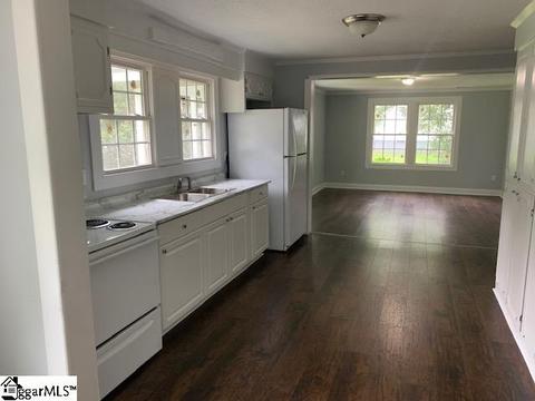 12 Spring St, Pelzer, SC 29669 photo 4