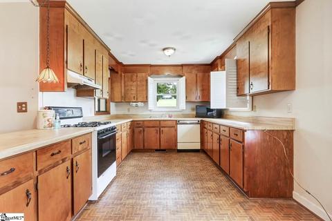218 James Rd, Greer, SC 29650 photo 8