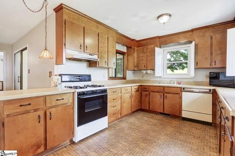218 James Rd, Greer, SC 29650 photo 9