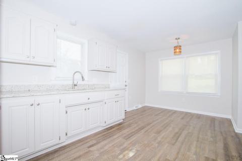 321 Jamestown Rd, Easley, SC 29640 photo 7