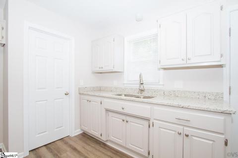 321 Jamestown Rd, Easley, SC 29640 photo 6
